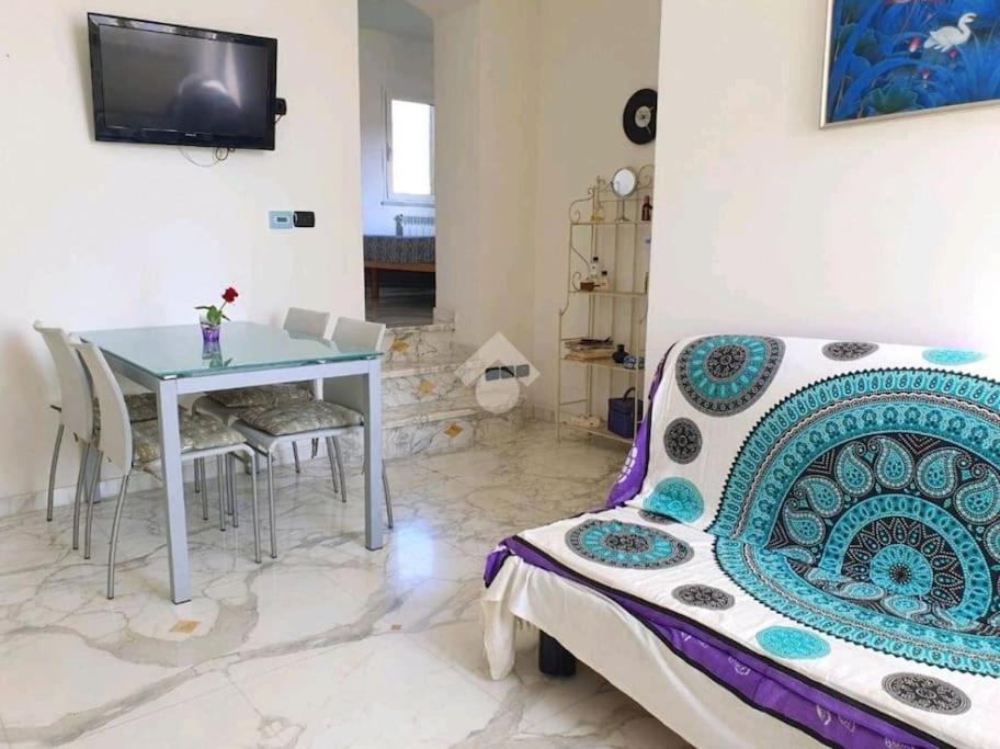 Appartamento 50 Mt Mare Con Parcheggio Riservato Рива Лигуре Екстериор снимка