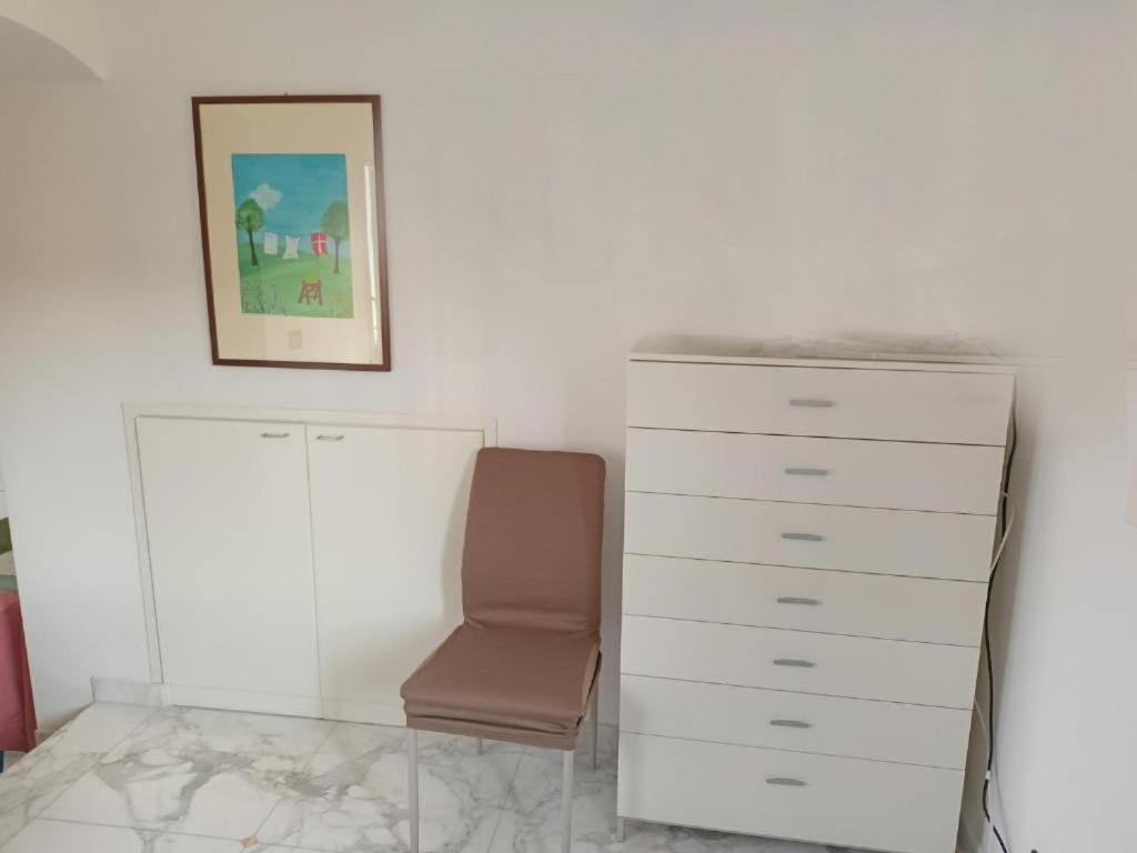 Appartamento 50 Mt Mare Con Parcheggio Riservato Рива Лигуре Екстериор снимка